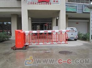 達旗道閘廠家——肖陽門業(yè)與薩拉齊道閘廠的專業(yè)服務及福州門業(yè)市場概況